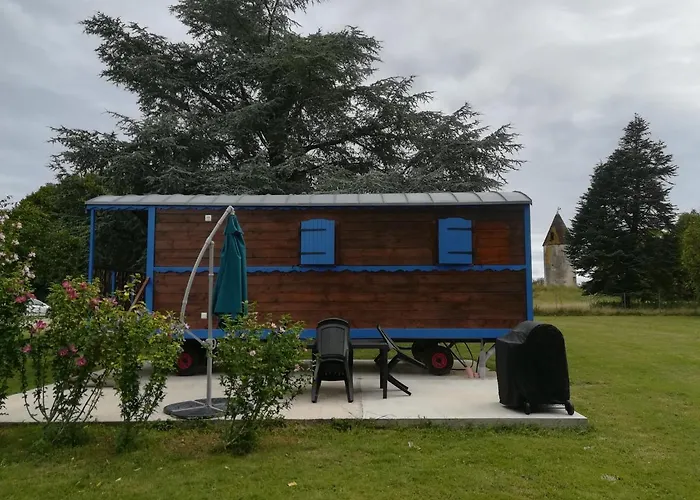 Domaine Moulin D'elemiah Campismo de Luxo Gémozac