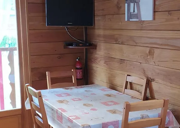 Domaine Moulin D'elemiah Campismo de Luxo Gémozac